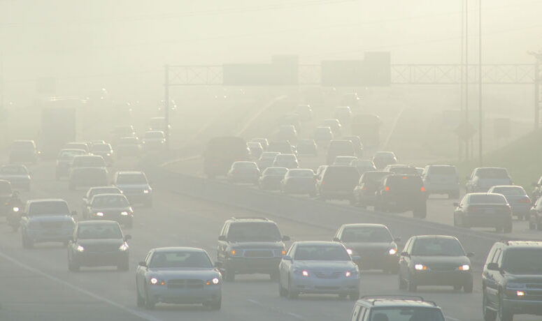 Как да подобрим качеството на въздуха замърсен от колите